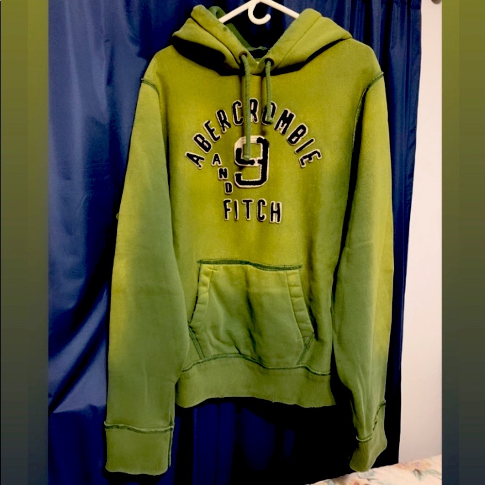 Men’s sweater